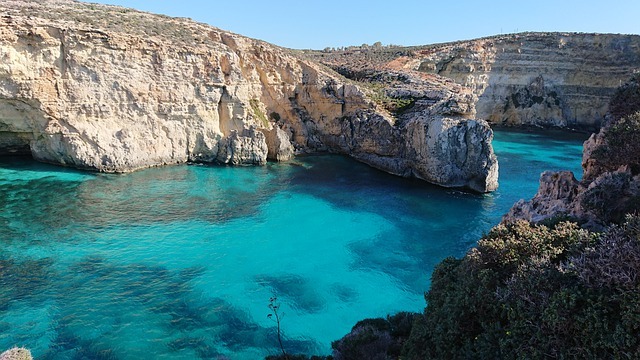 turismo en atracciones de aguas oceánicas o continentales