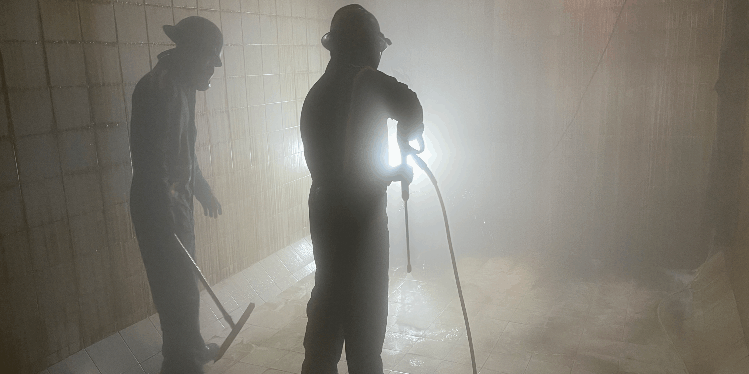 Trabajadores lavadores de cisternas en Venustiano Carranza