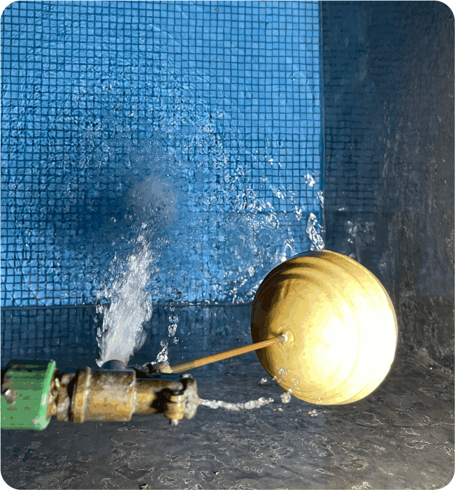 Llenado de cisternas durante la limpieza de tanques de agua en CDMX y EDOMEX