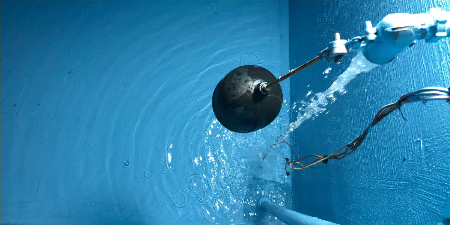 Cisterna llenandose con agua