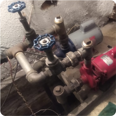 Inspección de válvulas de tinacos durante el lavado de tinacos en CDMX y EDOMEX