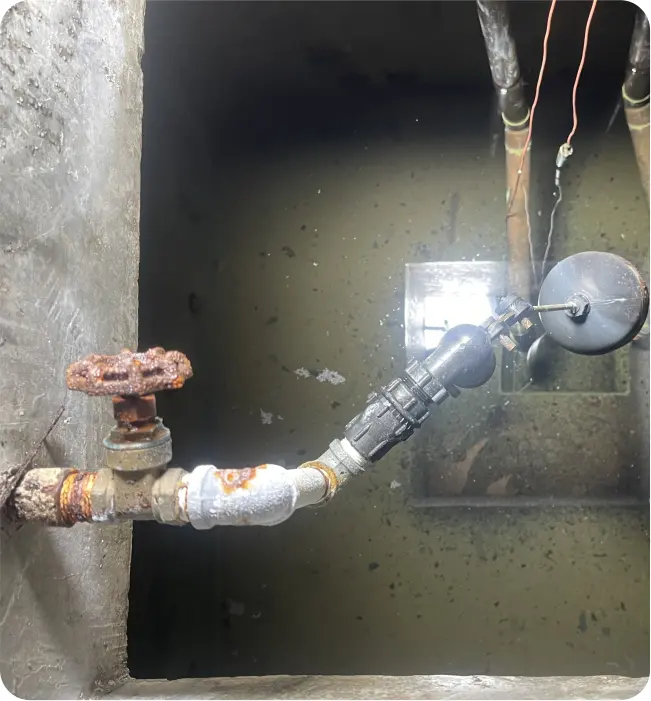 Depósito antes del lavado de cisternas y tinacos en CDMX y EDOMEX