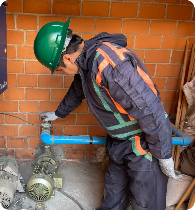 Operativo inspecciona válvulas durante el lavado de tinacos y cisternas en CDMX y EDOMEX